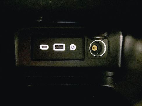 Used 2023 Chevrolet Equinox LT image 26