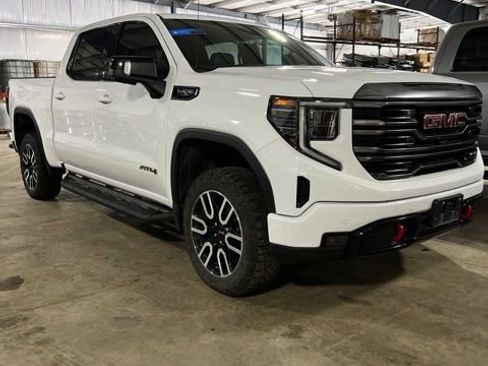 Used 2024 GMC Sierra 1500 AT4 w/ Technology Package AWD/4WD image 1