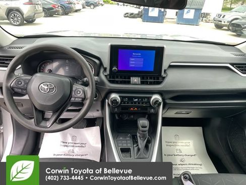Used 2025 Toyota RAV4 XLE AWD/4WD image 20