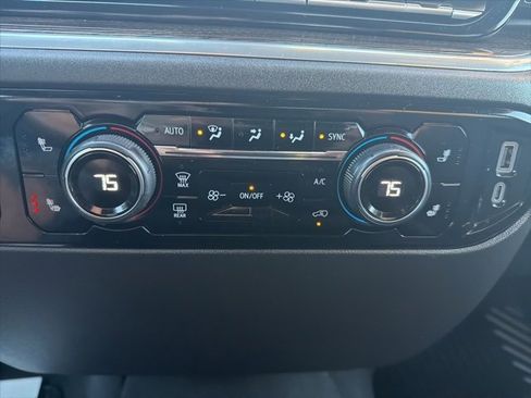 Used 2025 Chevrolet Silverado 1500 LT image 17