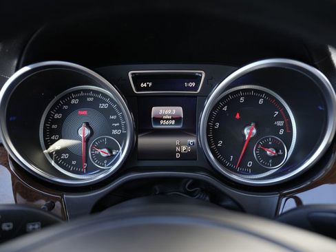 Used 2019 Mercedes-Benz GLS 450 4MATIC image 51