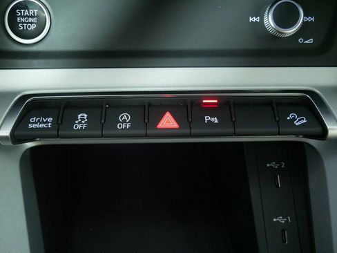 Used 2022 Audi Q3 2.0T Premium w/ Convenience Package image 26