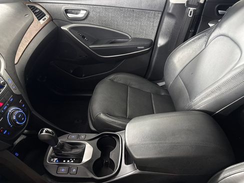 Used 2018 Hyundai Santa Fe Sport w/ Cargo Package FWD image 19