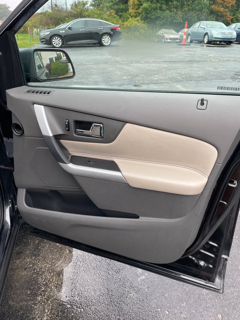 Used 2013 Ford Edge SE FWD image 21