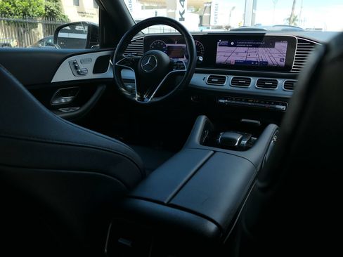Used 2024 Mercedes-Benz GLE 450e 4MATIC image 23