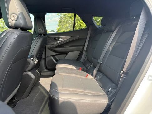 Used 2025 Chevrolet Blazer EV LT AWD/4WD image 23