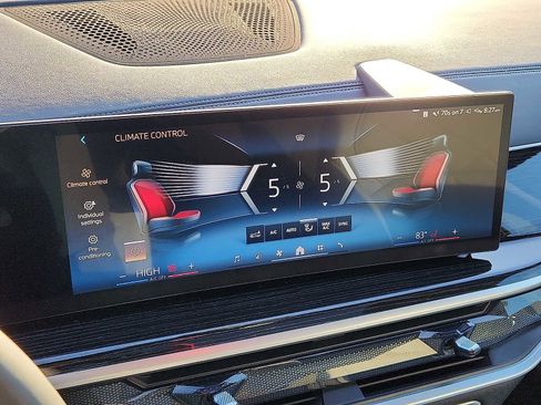 Used 2025 BMW X7 xDrive40i w/ M Sport Package image 17