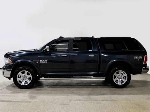 Used 2018 RAM 1500 Laramie w/ Convenience Group AWD/4WD image 9
