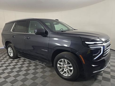 Used 2025 Chevrolet Tahoe LT RWD image 3
