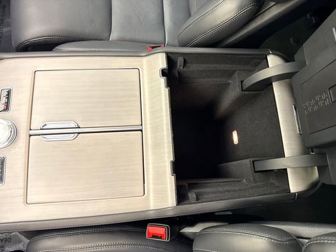 Used 2025 Lincoln Navigator Reserve AWD/4WD image 77