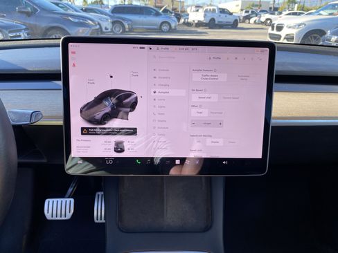 Used 2022 Tesla Model Y Performance image 16