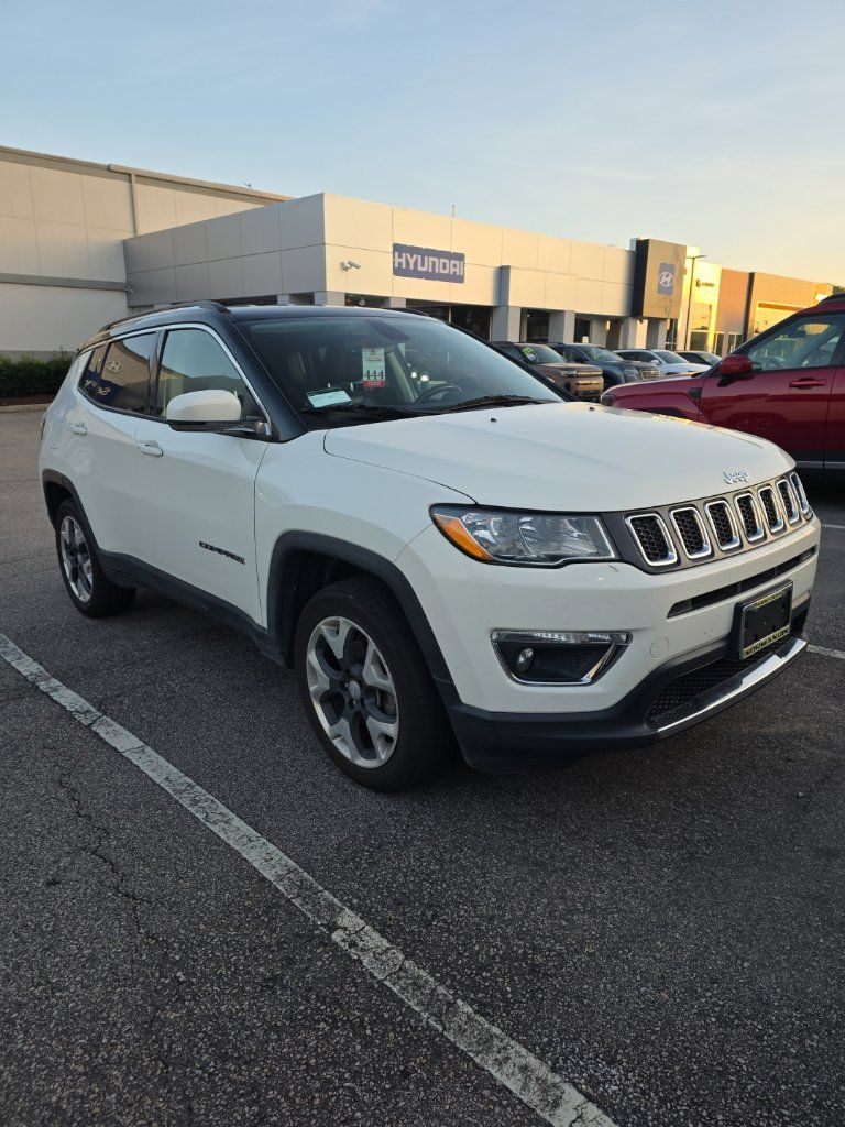 Used 2019 Jeep Compass Limited w/ Safety & Security Group AWD/4WD image 1