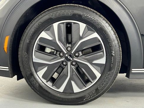 Used 2024 Kia EV6 Light RWD image 37