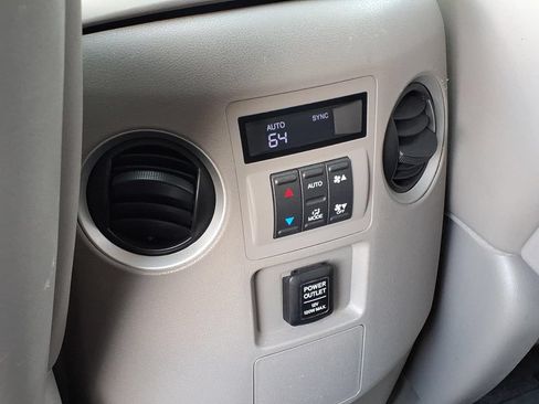 Used 2011 Honda Pilot EX-L image 18