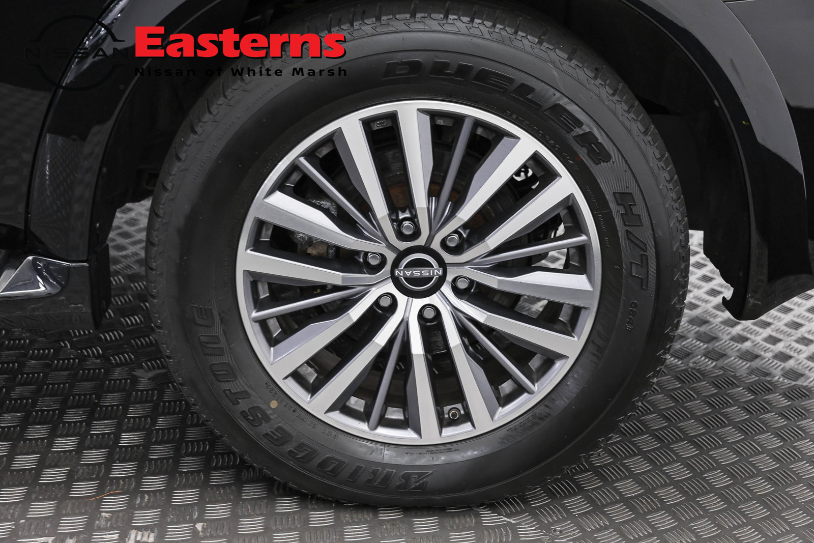 Used 2023 Nissan Armada SL w/ Captain's Chairs Package AWD/4WD image 30