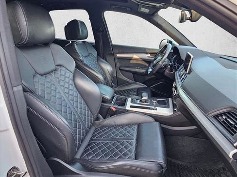 Used 2018 Audi SQ5 Prestige w/ Prestige Package image 15