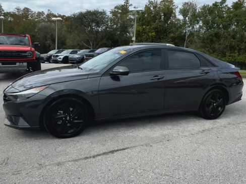 Used 2021 Hyundai Elantra SEL w/ Convenience Package image 14