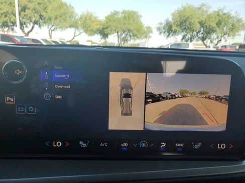 New 2026 Chevrolet Traverse LT w/ Driver Confidence Package FWD image 28