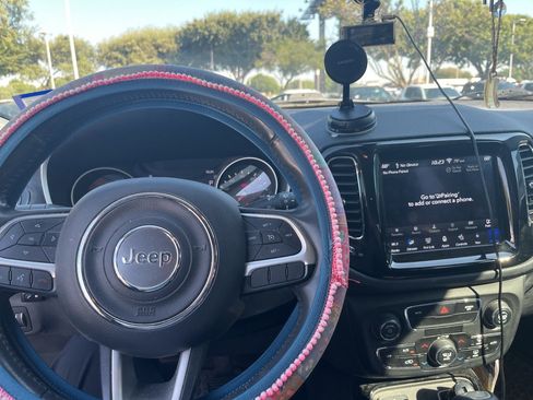Used 2018 Jeep Compass Altitude w/ Popular Equipment Group image 13