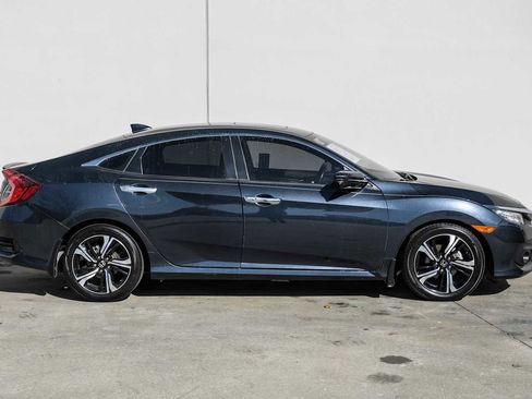 Used 2016 Honda Civic Touring image 8