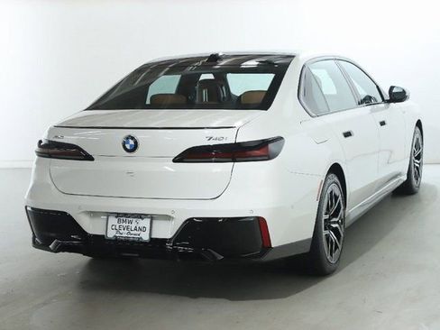 Used 2025 BMW 740i xDrive image 49
