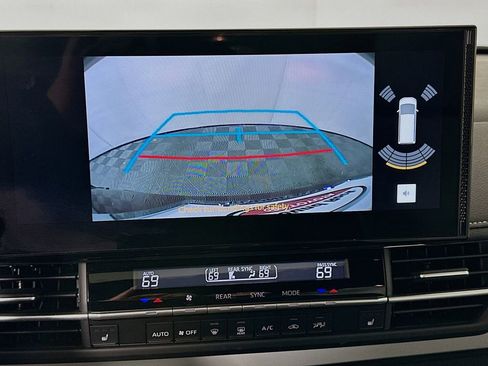 Used 2025 Toyota Sienna XSE w/ XSE Plus Package image 14