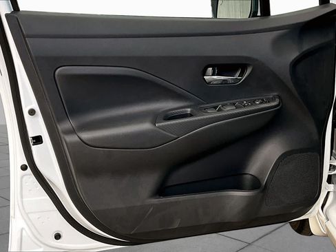 New 2025 Nissan Versa SV w/ Trunk Package FWD image 13