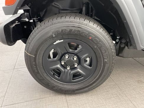 New 2026 Jeep Gladiator Sport image 8