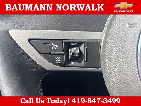 Used 2011 Chevrolet Camaro SS RWD image 25