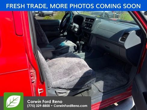 Used 2001 Nissan Frontier XE AWD/4WD image 7