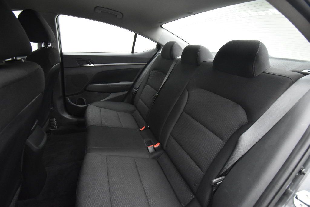 Used 2020 Hyundai Elantra SEL w/ Cargo Package (C1) FWD image 17