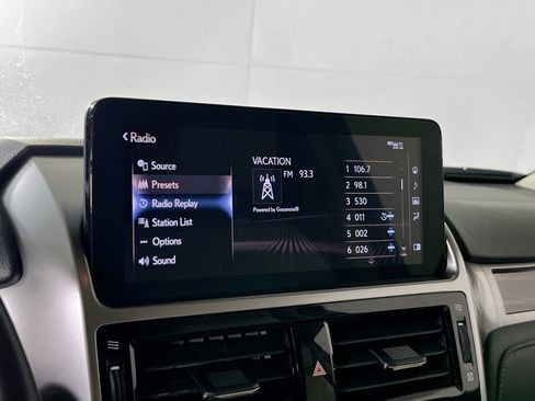 Used 2023 Lexus GX 460 Premium w/ Premium Package image 15