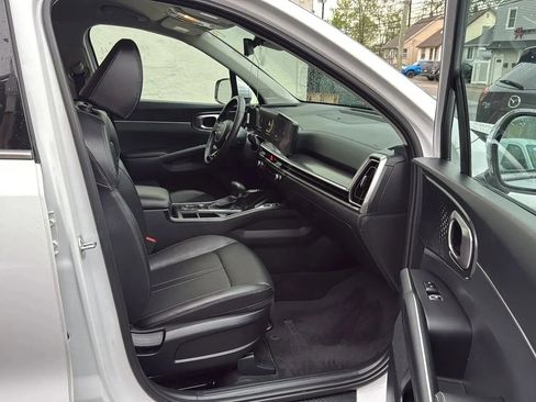 Used 2024 Kia Sorento S AWD/4WD image 25