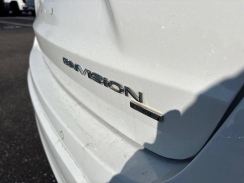 Used 2019 Buick Envision Essence AWD/4WD image 4