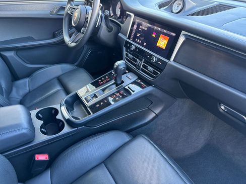 Certified 2023 Porsche Macan GTS image 18
