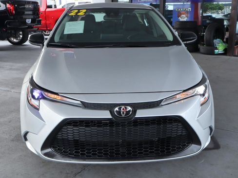 Used 2022 Toyota Corolla LE image 13