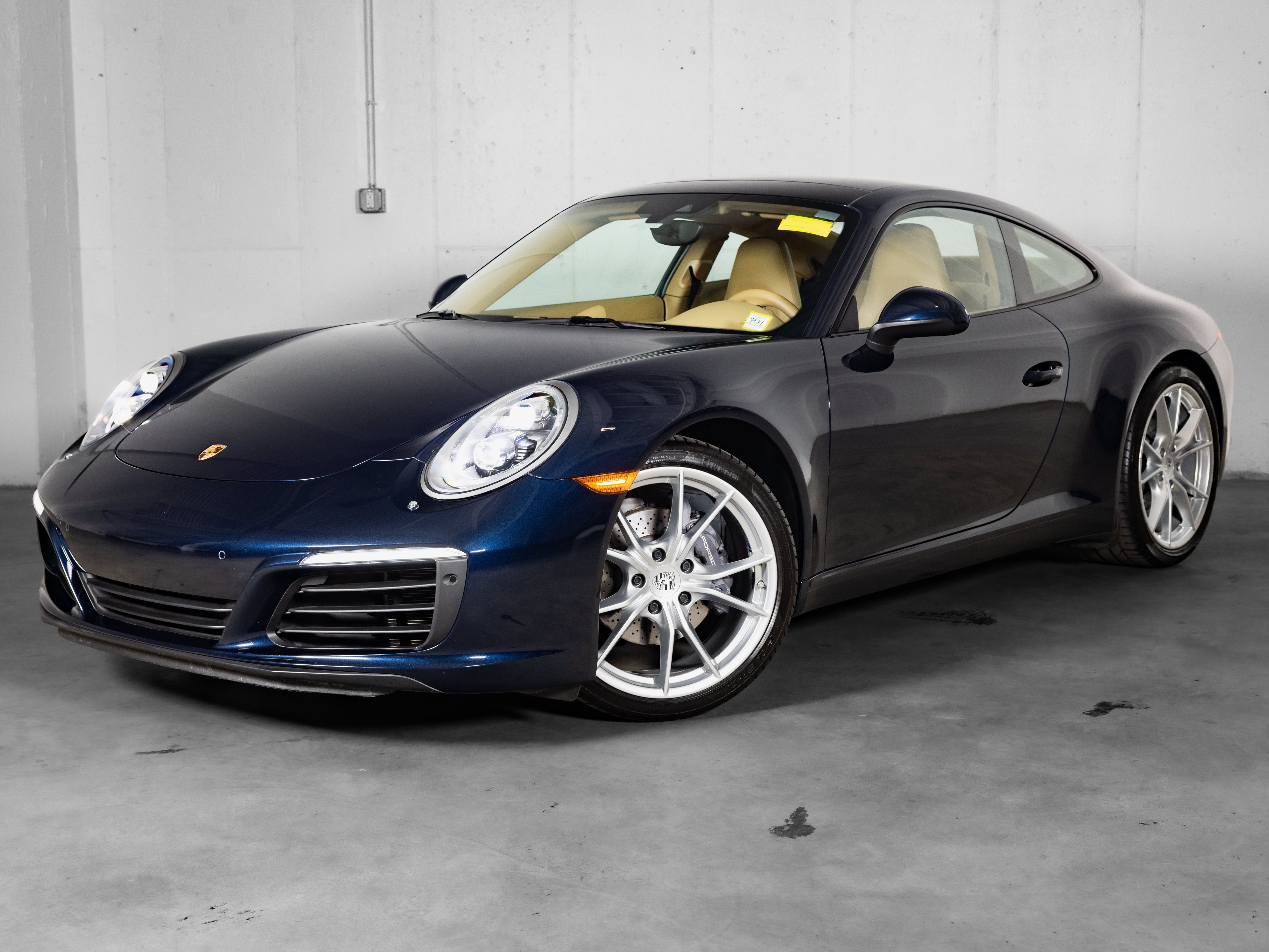 Certified 2017 Porsche 911 Carrera RWD image 1