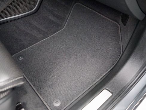 Used 2020 Volvo XC60 T8 Inscription w/ Protection Package Premier image 21