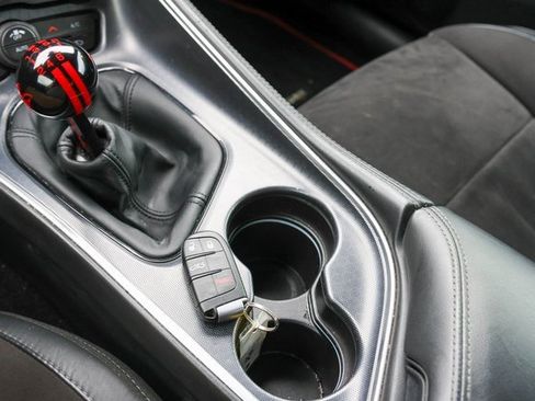 Used 2015 Dodge Challenger R/T Scat Pack image 21