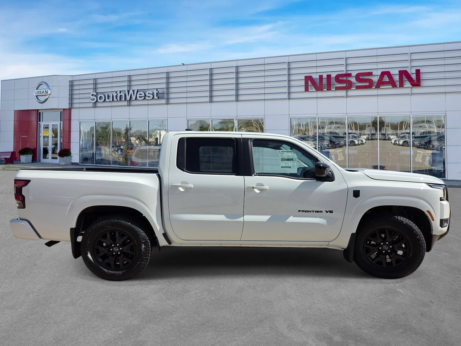 New 2027 Nissan Frontier SV w/ SV Convenience Package RWD image 4