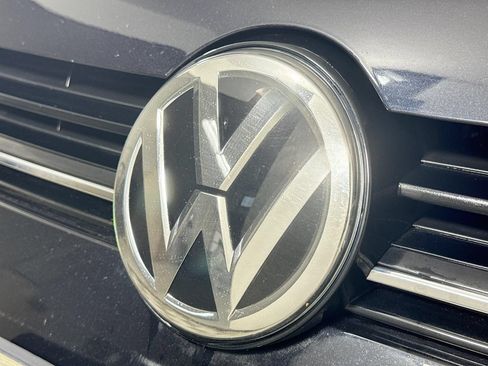 Used 2019 Volkswagen Golf R 4-Door AWD/4WD image 31