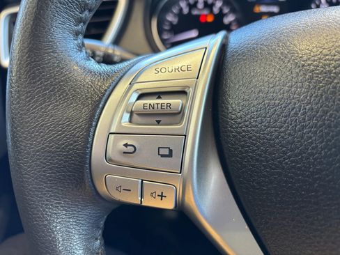 Used 2016 Nissan Rogue SL w/ SL Premium Package image 13