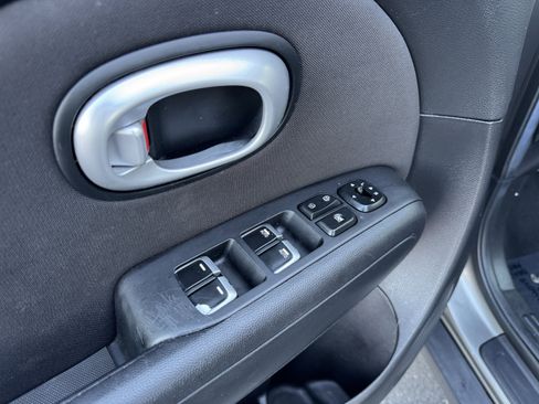 Used 2019 Kia Soul + image 14