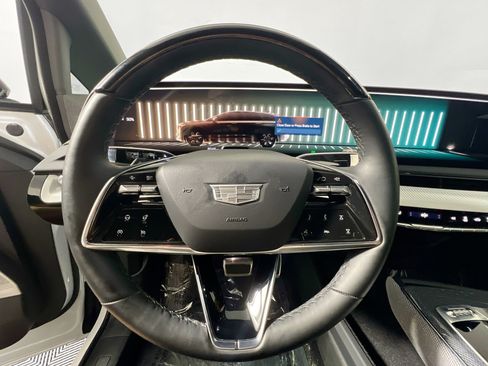 Used 2025 Cadillac Optiq Sport 1 w/ LPO, Floor Liner Package AWD/4WD image 11