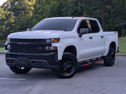 Used 2019 Chevrolet Silverado 1500 Custom Trail Boss w/ Custom Convenience Package AWD/4WD image 4