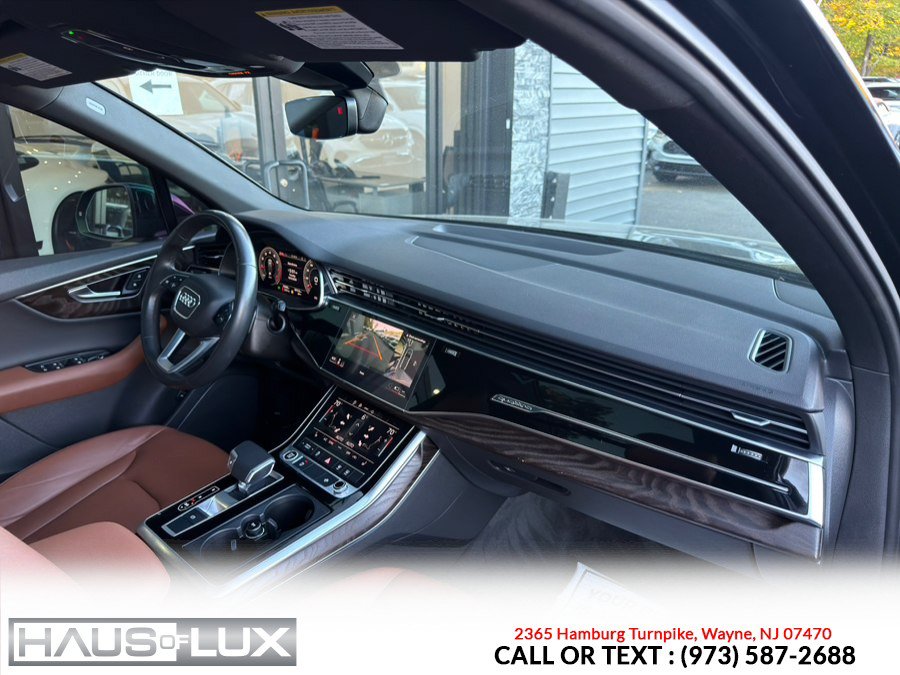Used 2021 Audi Q7 2.0T Premium w/ Convenience Package AWD/4WD image 17