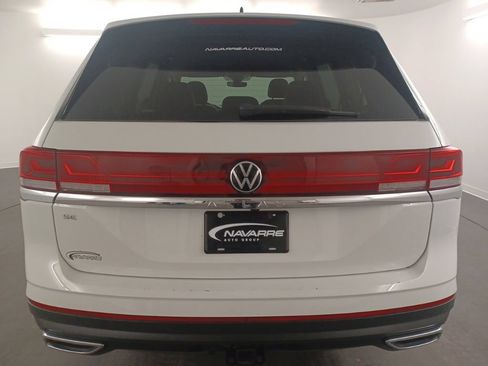 Used 2025 Volkswagen Atlas SE FWD image 6