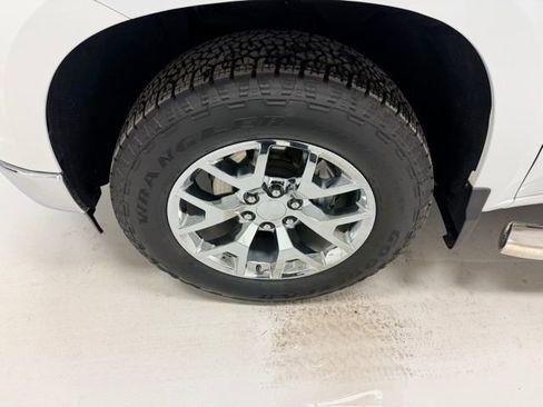 Certified 2022 Chevrolet Silverado 1500 LTZ w/ LTZ Premium Package image 21