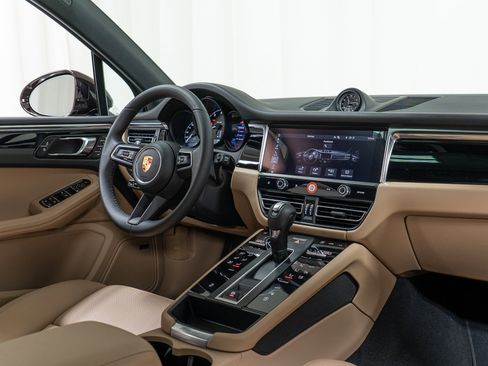 New 2026 Porsche Macan AWD/4WD image 18