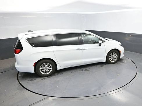 Used 2023 Chrysler Voyager LX FWD image 38